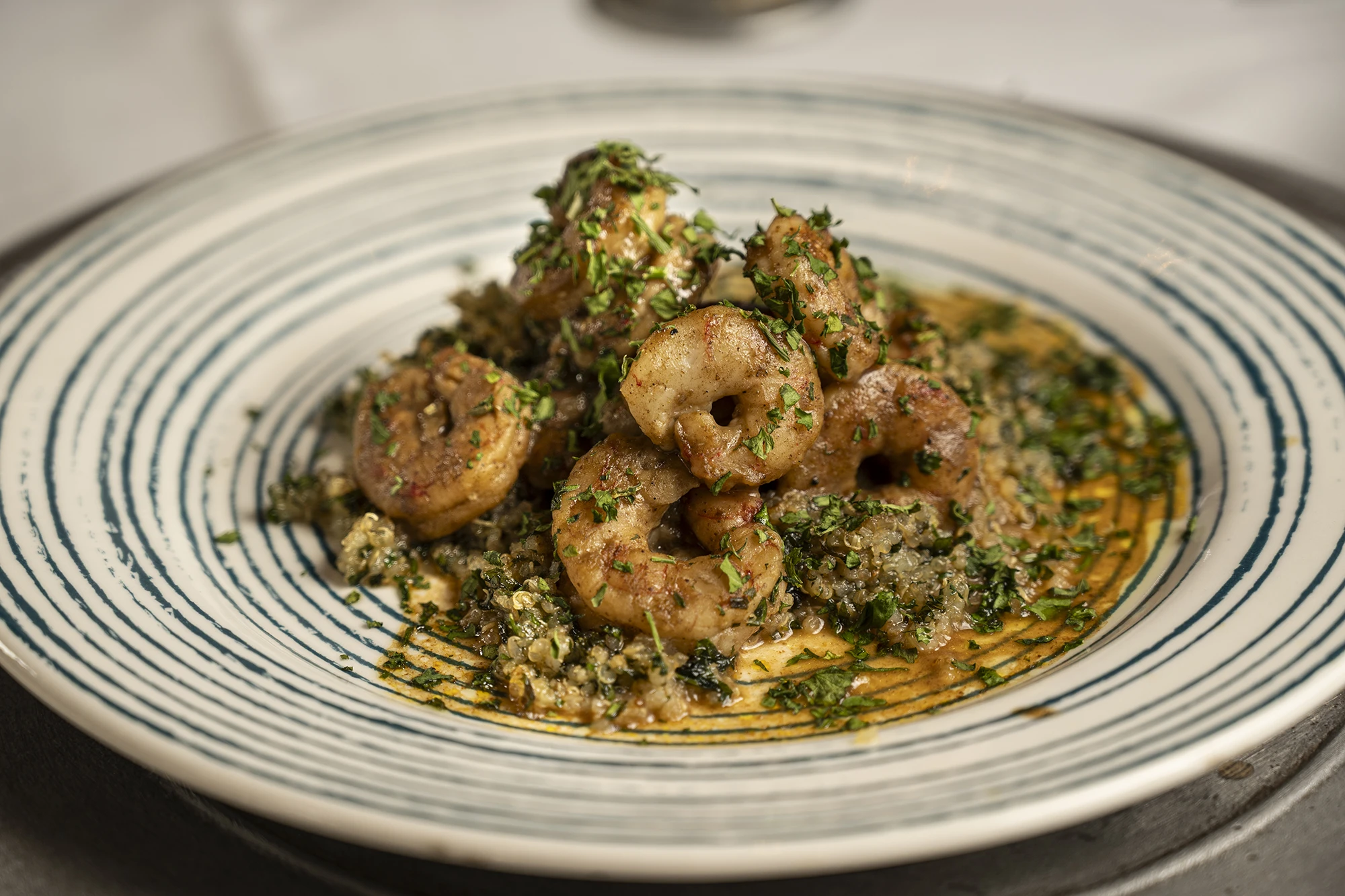 Langostinos al curry con cilantro y tamarindo
